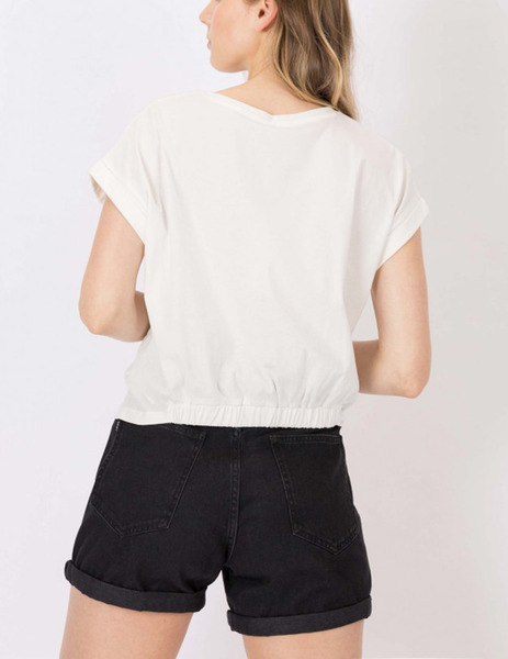 Gallery camiseta blanco manga sisa estampado frontal argolla tiffosi abacate para mujer  3 
