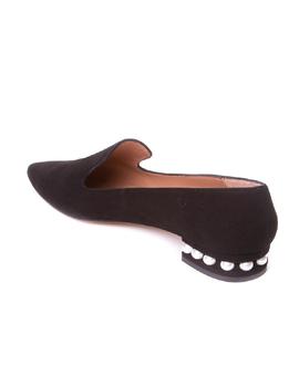 Zapato Miuxa copete perlas tacon ante negro